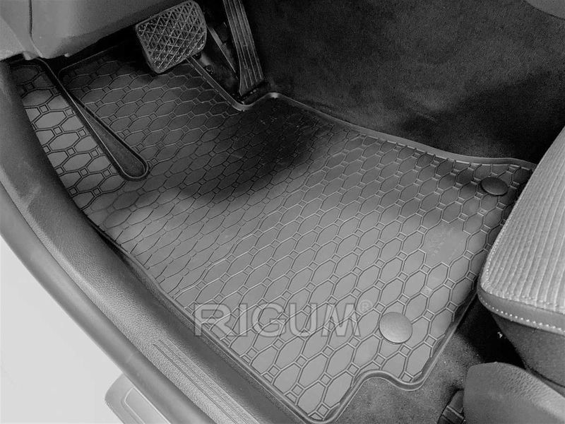 Гумени стелки или багажник MERCEDES C-Klasse след 2022г. W206 / S206