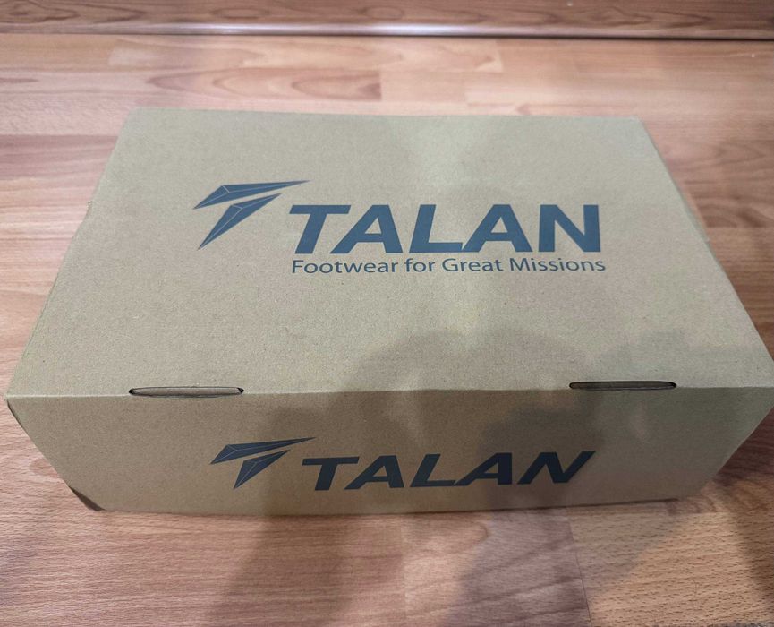 Продается спец. ботинки с металлическим носком TALAN 41 размера