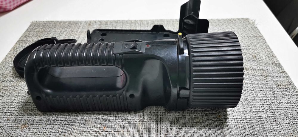 Lanterna 12v cu acumulator 4.8V 2000mAh reincarcabil la prize auto 12V