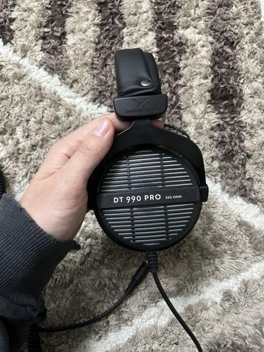 Beyerdynamic DT 990 Pro