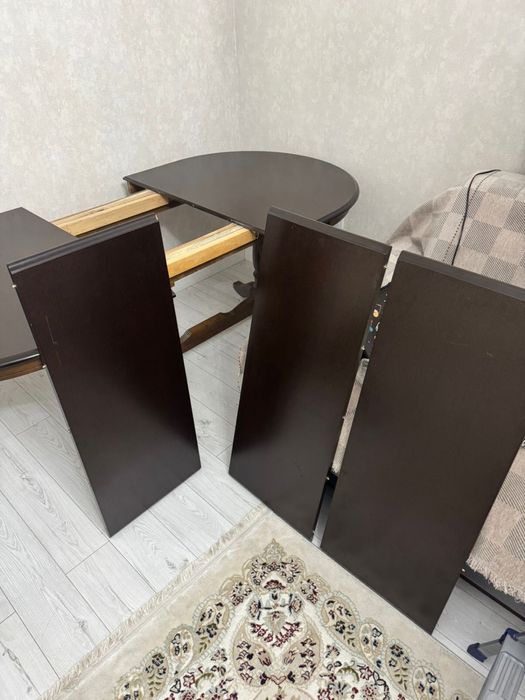 Стол коричневый Малайзия