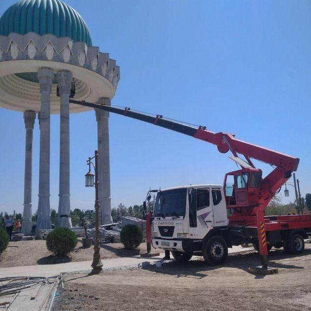 Автовышка для рекламыАвтовышка для фасада