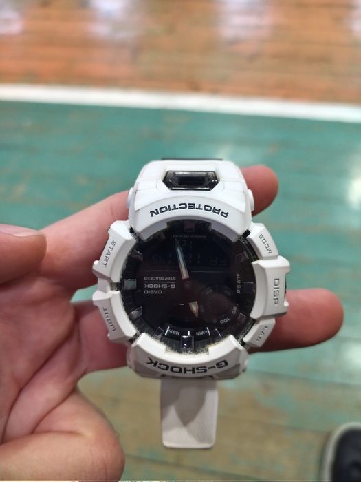 Часовник g shock