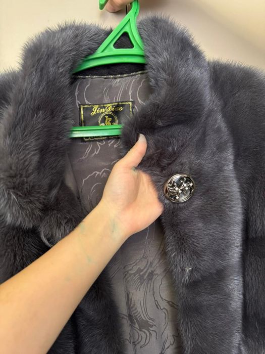 Продам норковую шубу