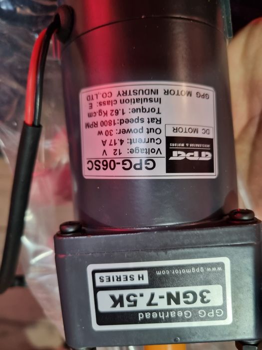 Motor reduktor sotiladi