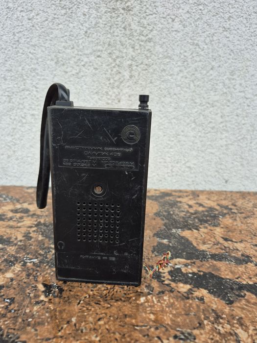 Radio receptor portabil marca Olimpic model 402,made in URSS