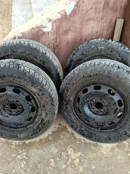 Vând roții Skoda Fabia an 2010