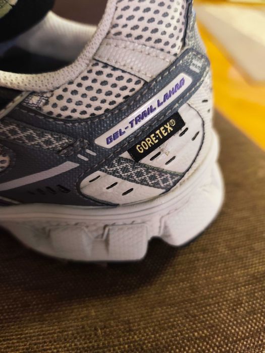 Дамски маратонки ASICS GEL-Trail Lahar GTX (GORE-TEX).