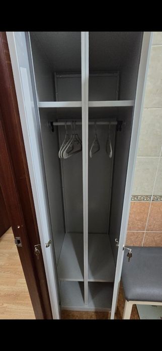 Металлический шкаф