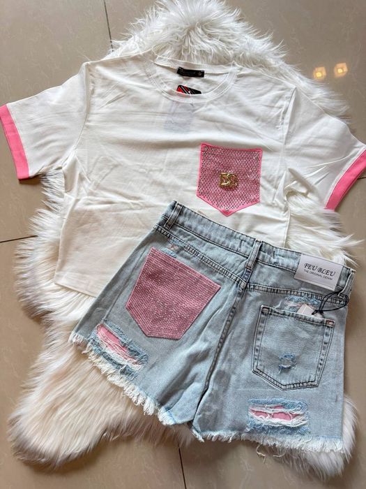 Set tricou și blugi scurți