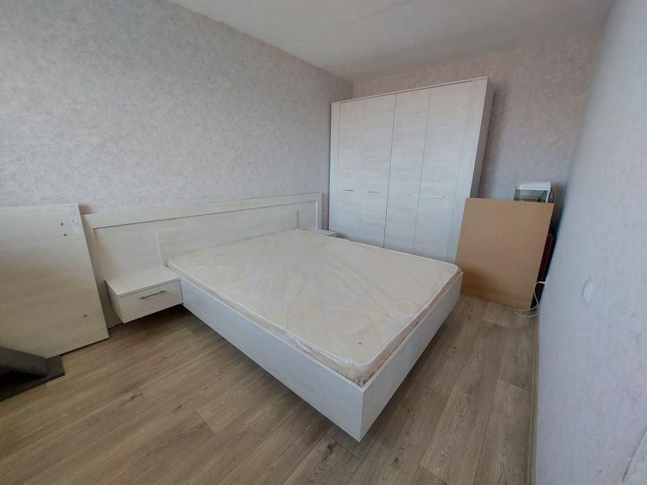 Продам Кровать без матраса