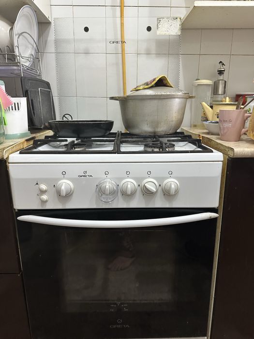 Газ плита продается.