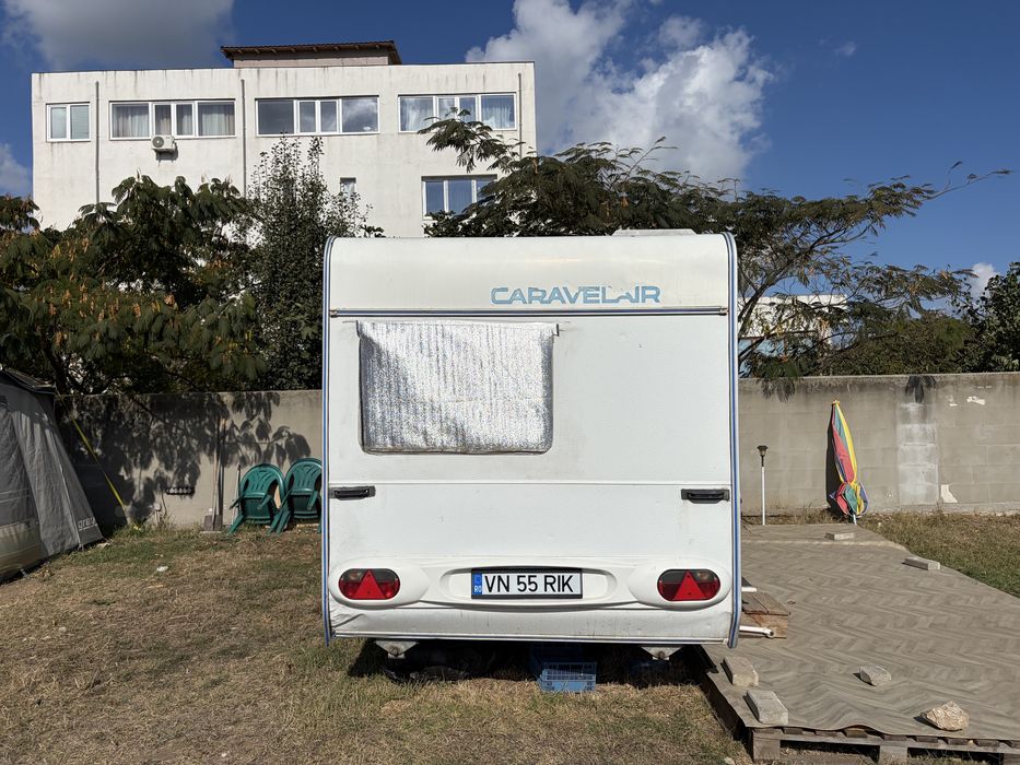 Rulotă Caravelair Antares Luxe 390 (An 2002) – Înmatriculată RO, FĂRĂ infiltrații, Ușoară (830 kg)