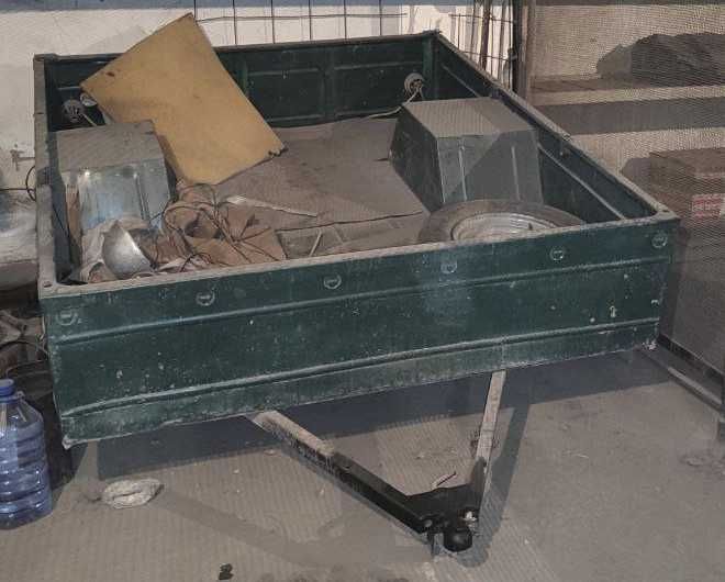 Антикварная ВАЗ-2102 фургон + прицеп