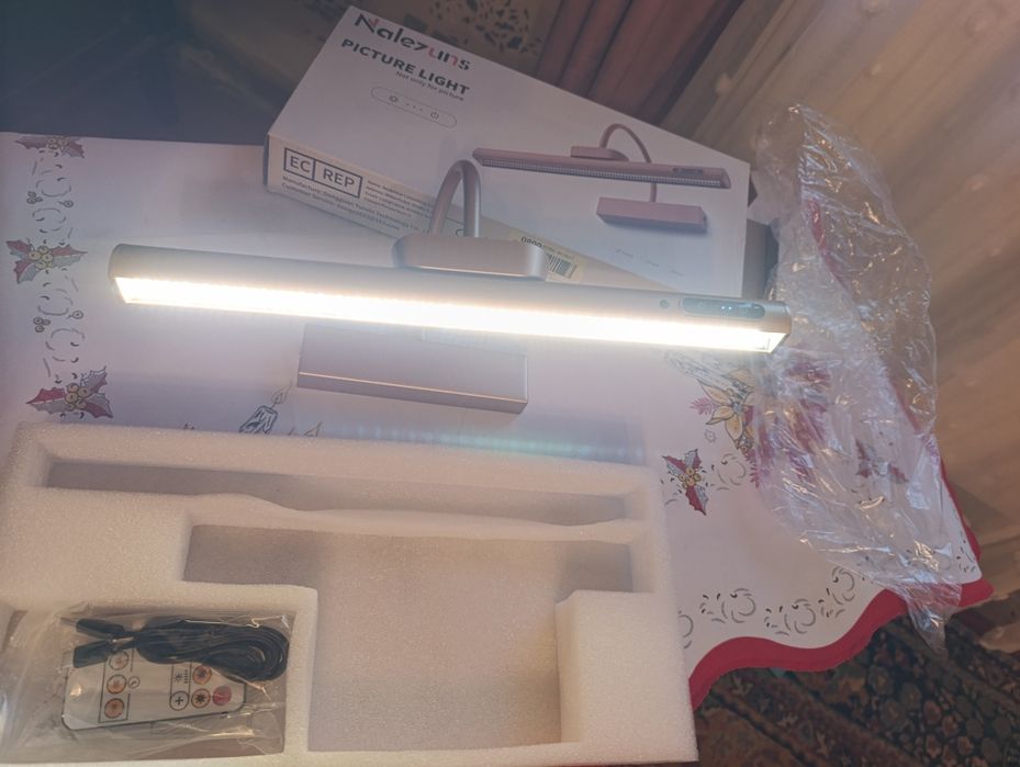 Aplica led cu touch și senzor de miscare