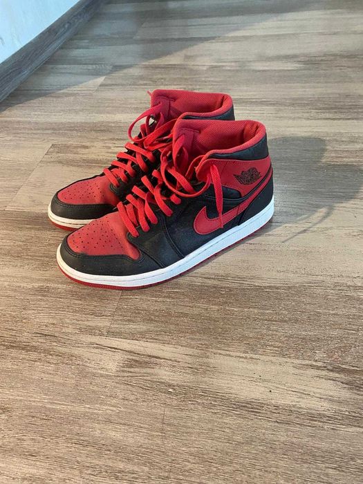 Sneakers Court Borough Mid 2 NIKE