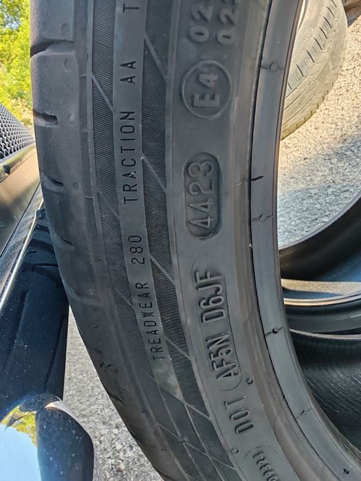 Continental  245 35 18