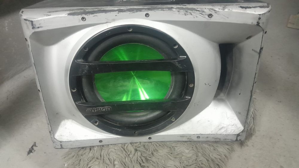 Продам  сабвуфер