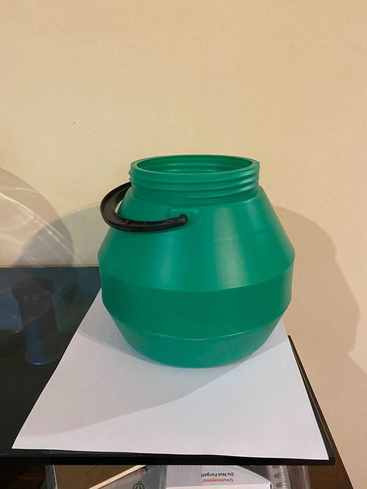 Бутилки пластмасови, PET, бидони