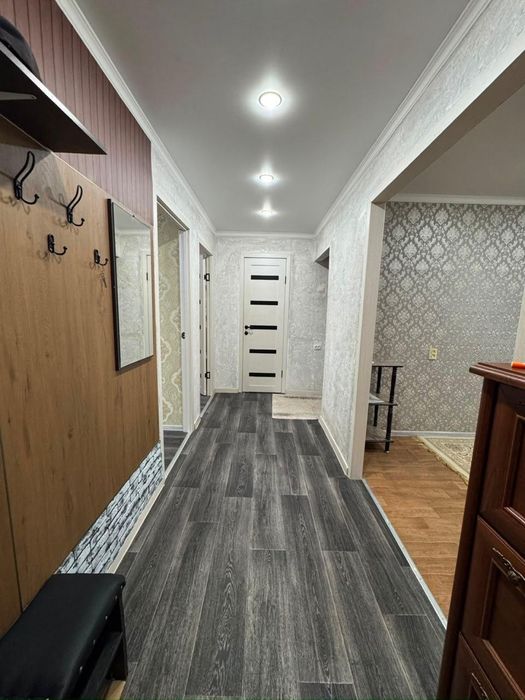 Сдам 3 х ком квартиру Аксу по суточно
