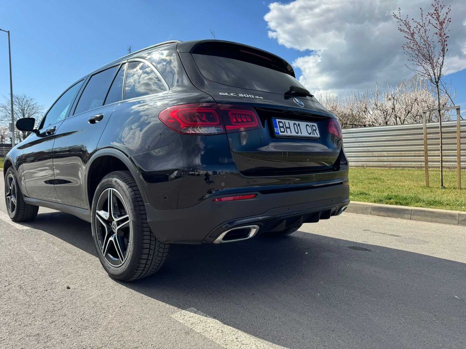 Mercedes-Benz GLC 300 de PLUG-IN HYBRID AMG Line TVA deductibil 104.000 km