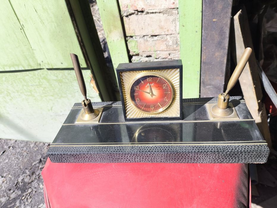 Письменный набор часы