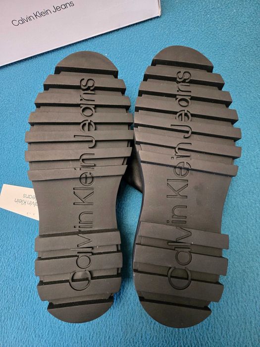 НОВИ чехли Calvin Klein