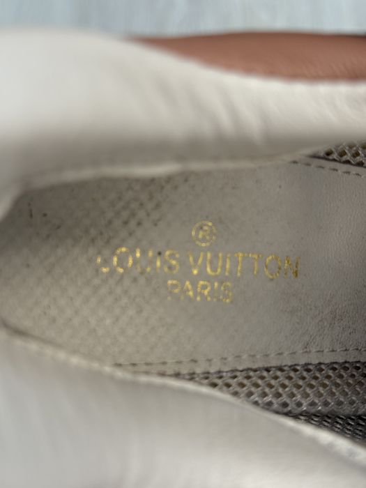 Sneakersi foarte comozi LV