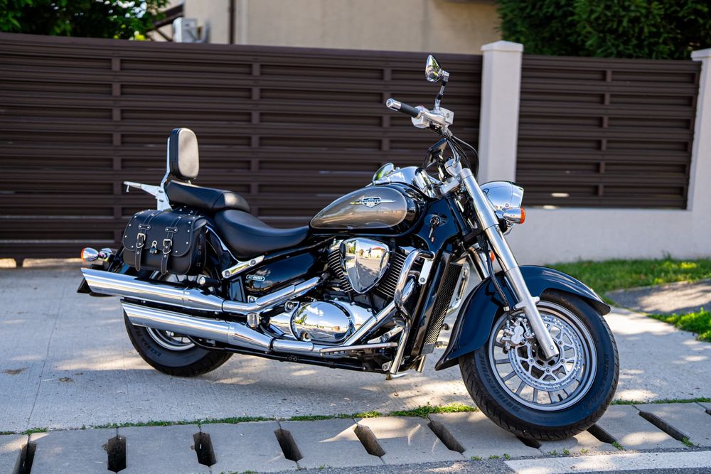 Suzuki Intruder 800