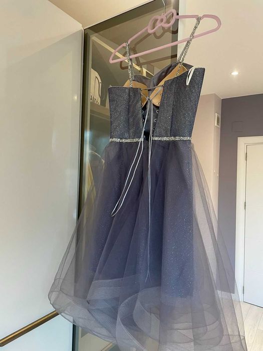 Нежна елегантна бална / вечерна рокля.