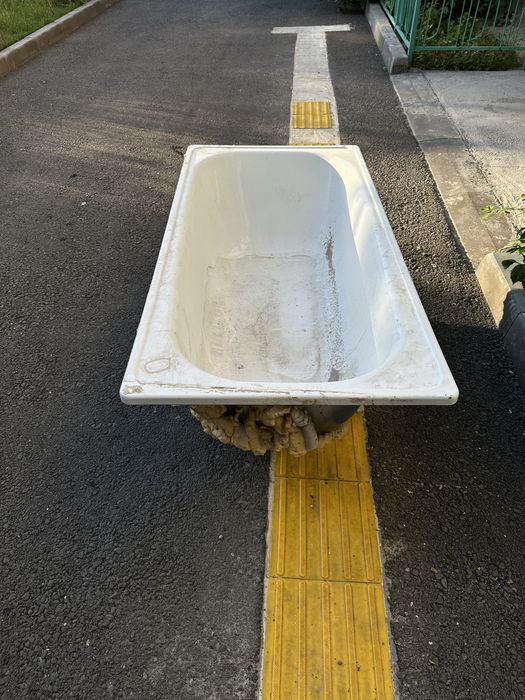 Ванна 1.50 на 70  чугунная