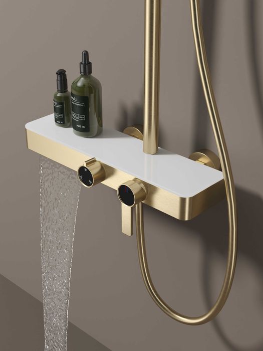 Луксозен душ в златен цвят D29