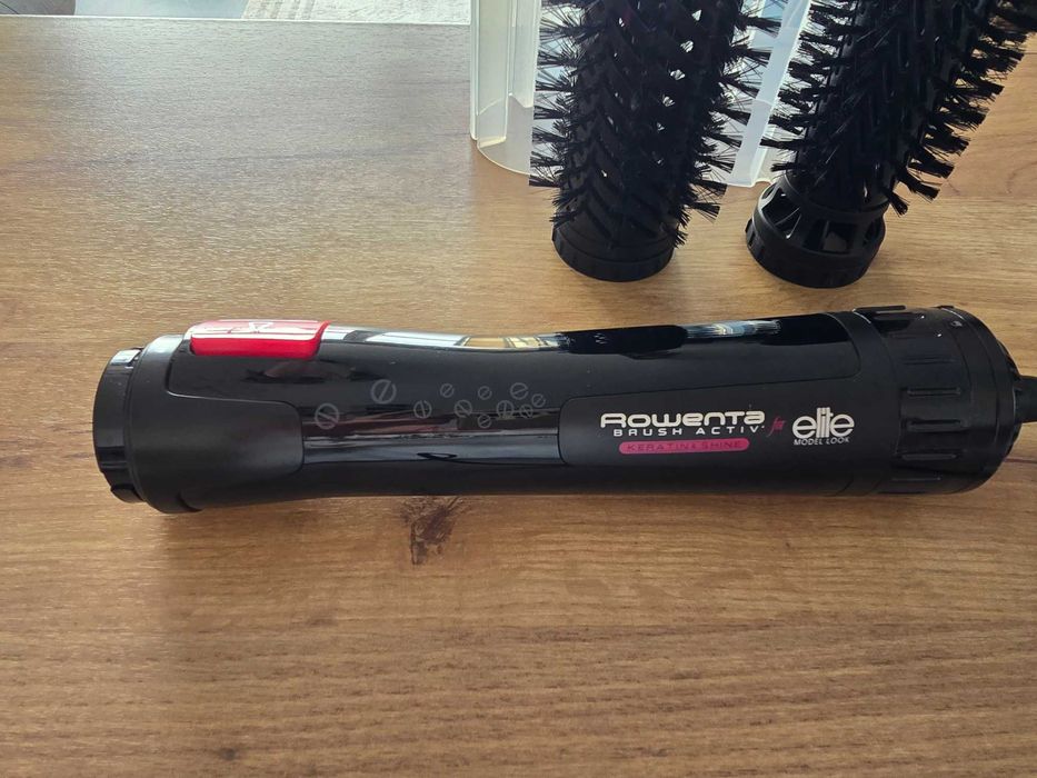 Кръгла четка за коса Rowenta Brush Activ Keratin&Shine CF9522, 1000W