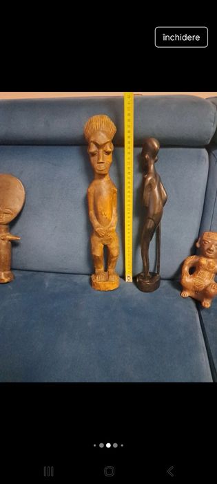 Statui , sculpturi di lemn Africa