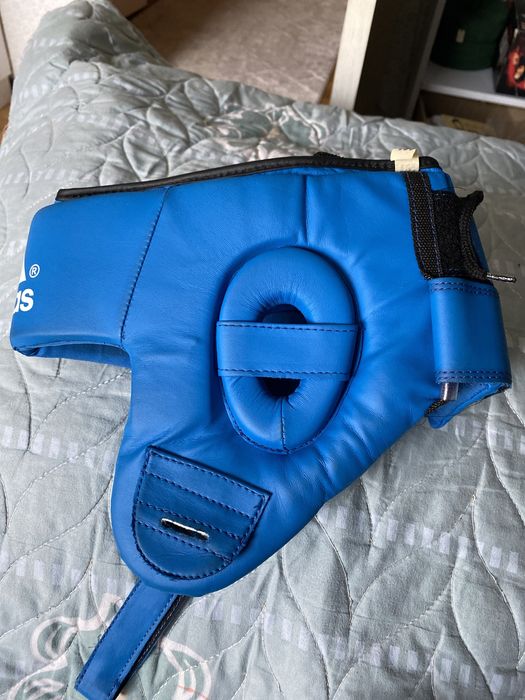 Шлем Адидас, продается