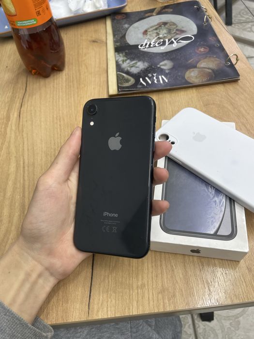 Продам Айфон Хр 64gb