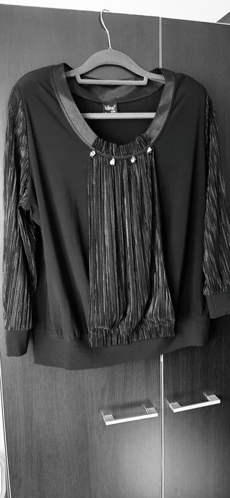 Compleu  negru elegant