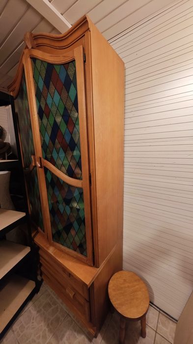 Dulap din lemn masiv