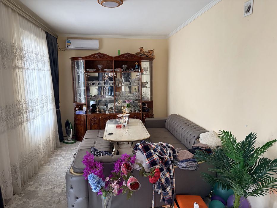 Sirdaryo shahar Pahtakor MFY 2 sotxli uy sotiladi