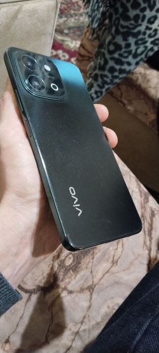 Телефон Vivo Y28