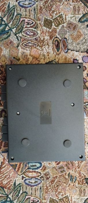 Лот от разпределител за аудио с-ма,кабели,5-ци,съединители и др.