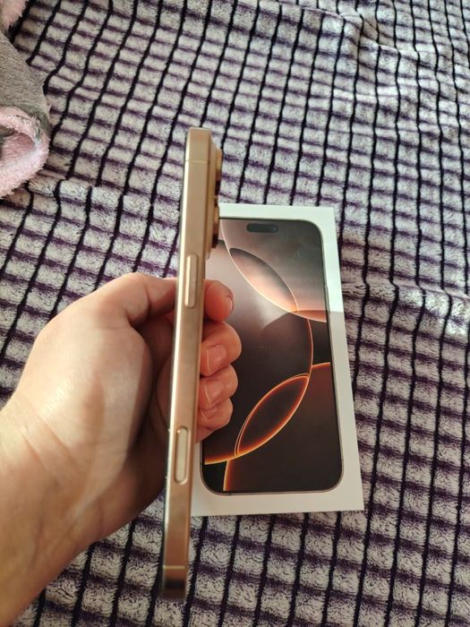 iPhone 16 Pro Max на 256 Gb