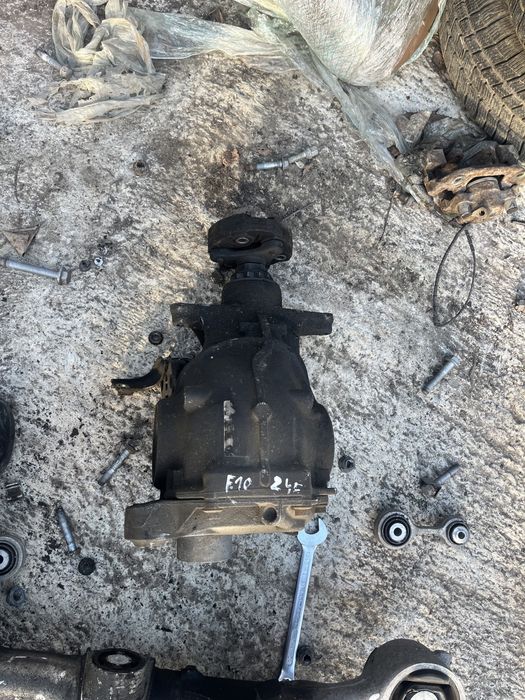 Диференциал бмв/bmw f10 f11 бмв ф10 ф11 диференциал ръчна кутия 530д