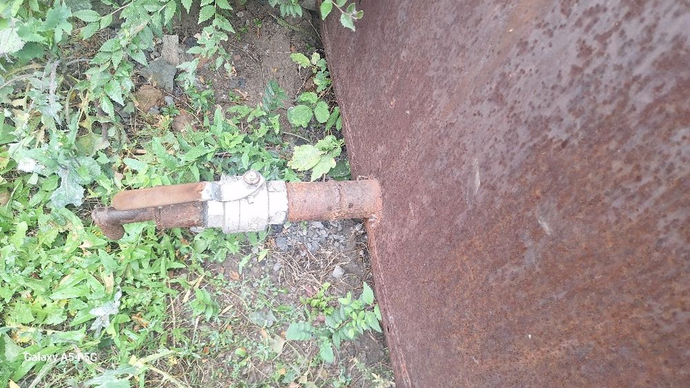 Продается емкость для воды. В хорошем  состояний