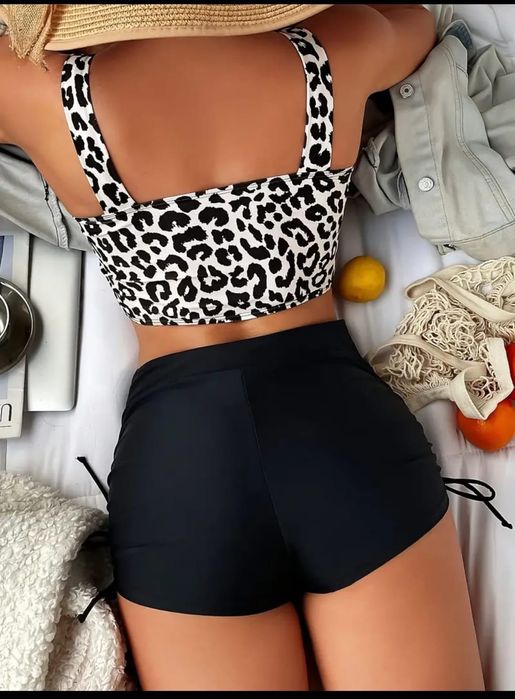 продавам нови бански костюми, размери от 50 до 58 размера.