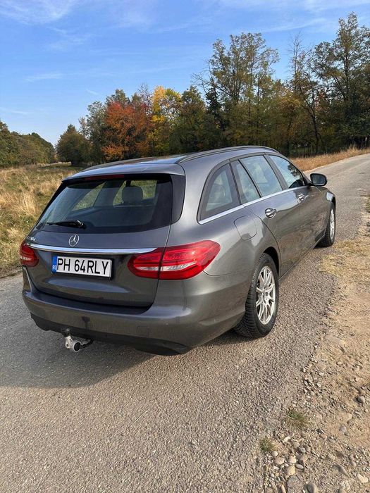 Mercedes C200d break 12/2016. DISTRONIC+, FARURI LED