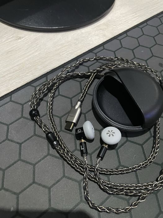 Продам наушники Hi-Fi