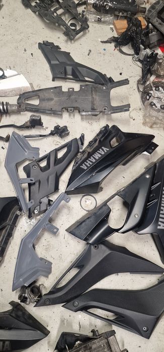 Carene YAMAHA YZF rR125  ,piese , codita , scarite  toba evacuare