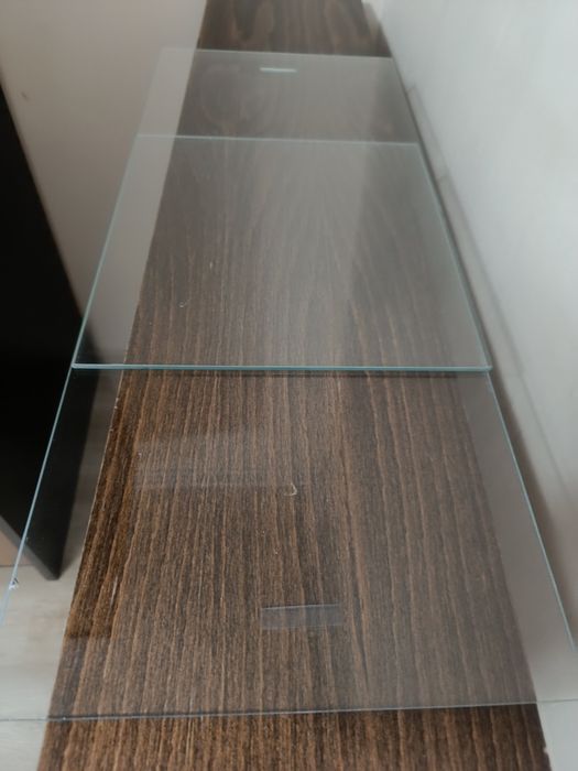 Полки советские со стеклом.