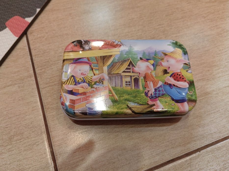 Пъзели в метална кутия КАТО НОВИ!!!